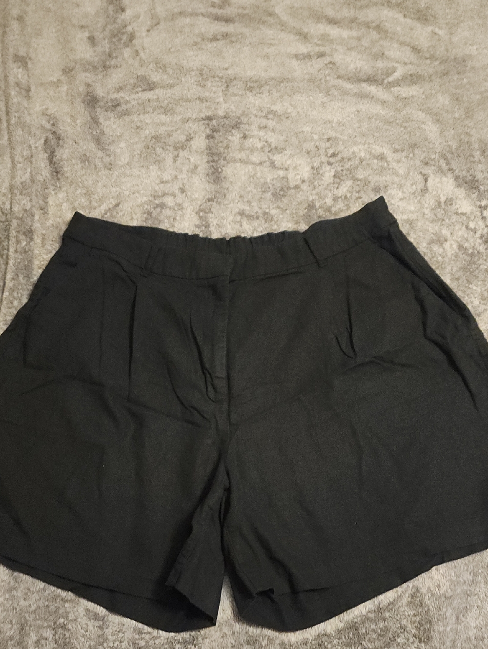 Old Navy Black Elastic-Waist Bermuda Shorts